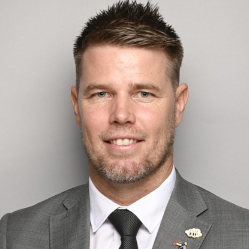 Mr. Dan O’Reilly, Principal of VISS Al Taawun